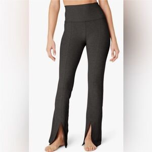 Beyond Yoga Make The Cut Split Ankle Pant